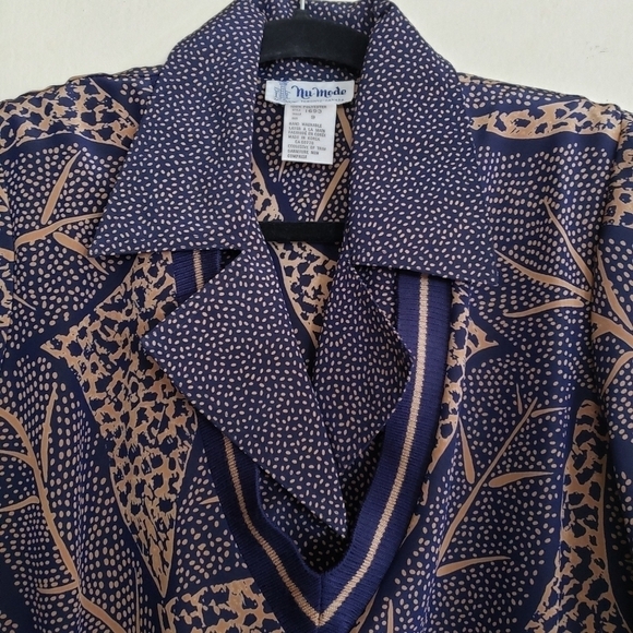 🌟 Host Pick 🌟  NU-MODE/VINTAGE/WOMEN'S blouse - Picture 4 of 5